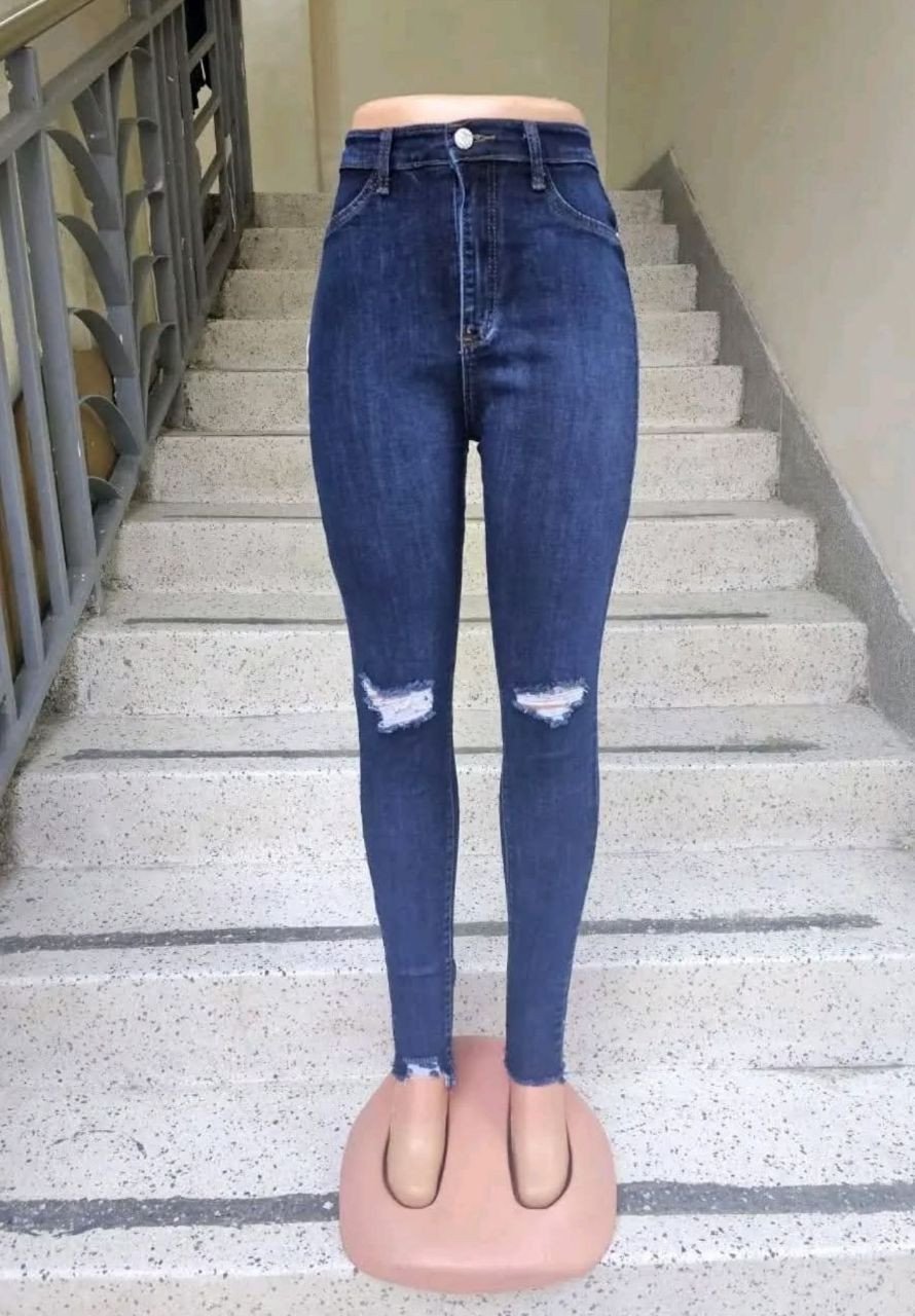 Jean skinny pour femme, pantalon en jean long et moulant à jambes étroites.